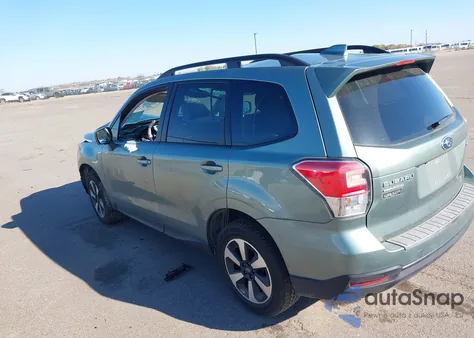 2018 Subaru Forester 2.5I Premium z USA, uszkodzony, nr VIN JF2SJAEC3JH476519